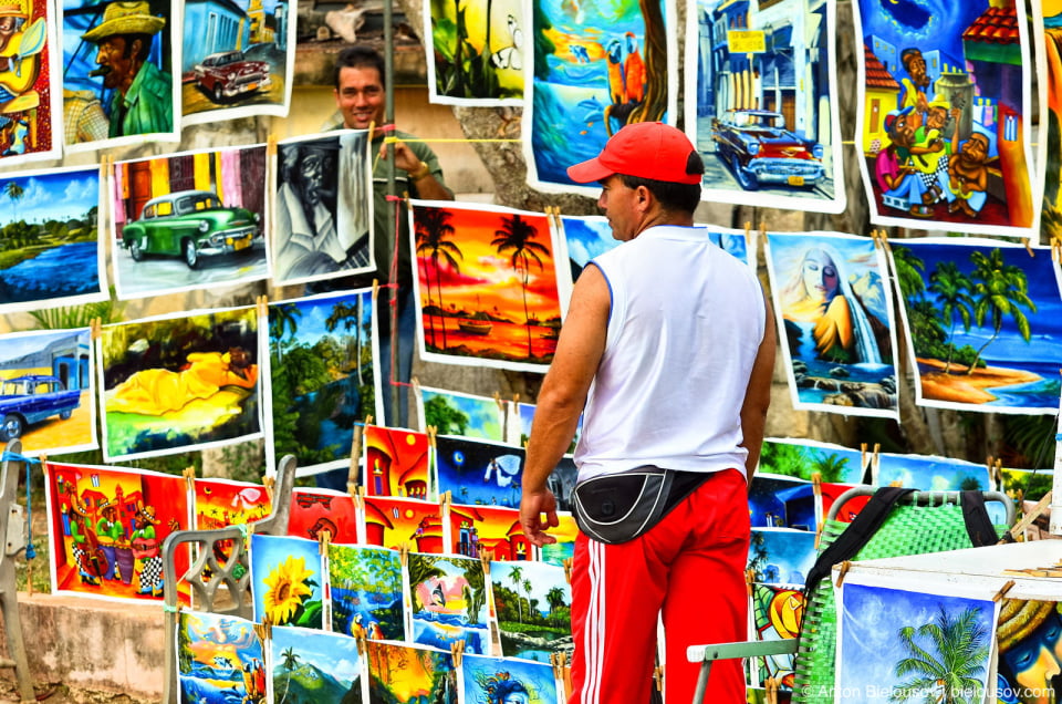 Cuban ”russian“ painting vendor