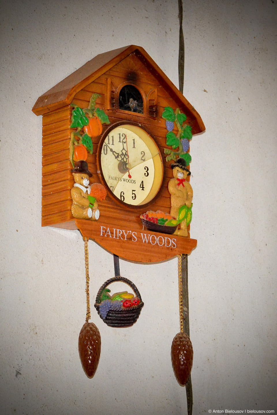 Cuban village house cuckoo-clock