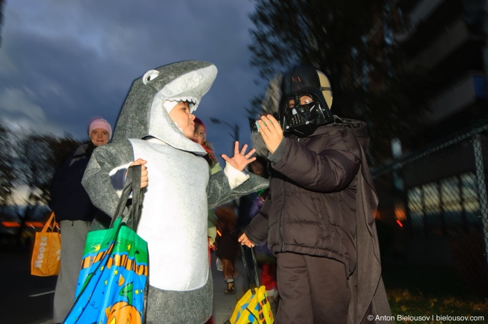 Halloween in Canada: Children in cotumes are ready to Trick or Treat