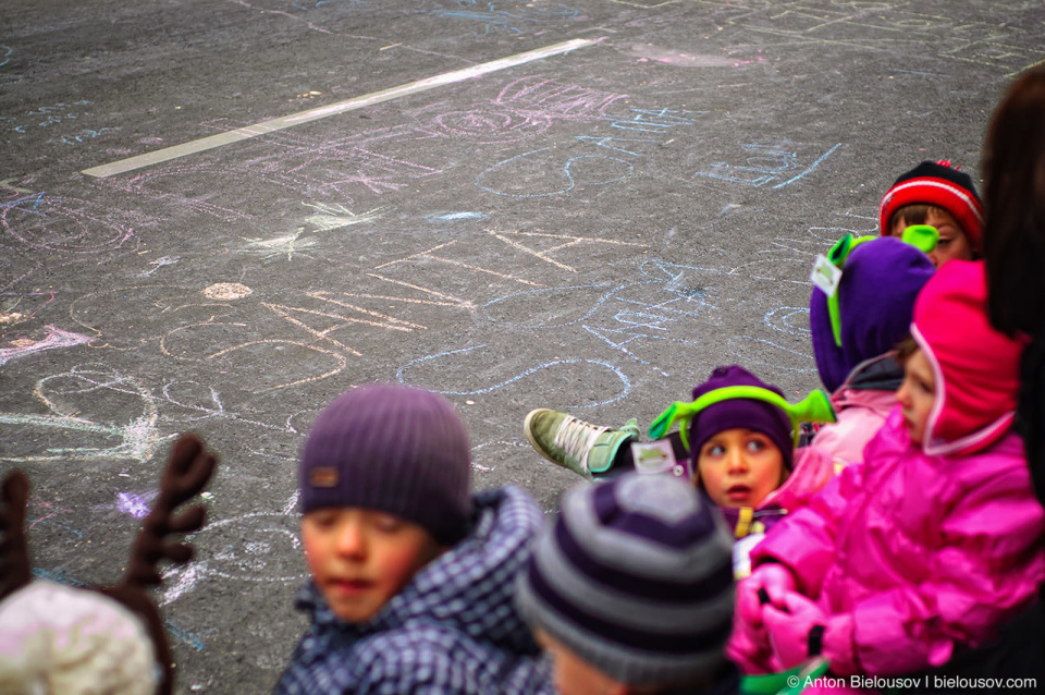 Children at the Santa Claus Parade, Toronto 2010