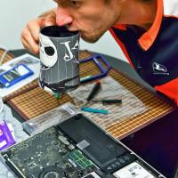 Disassembling Macbook Pro 15 Disassembling Macbook Pro 15