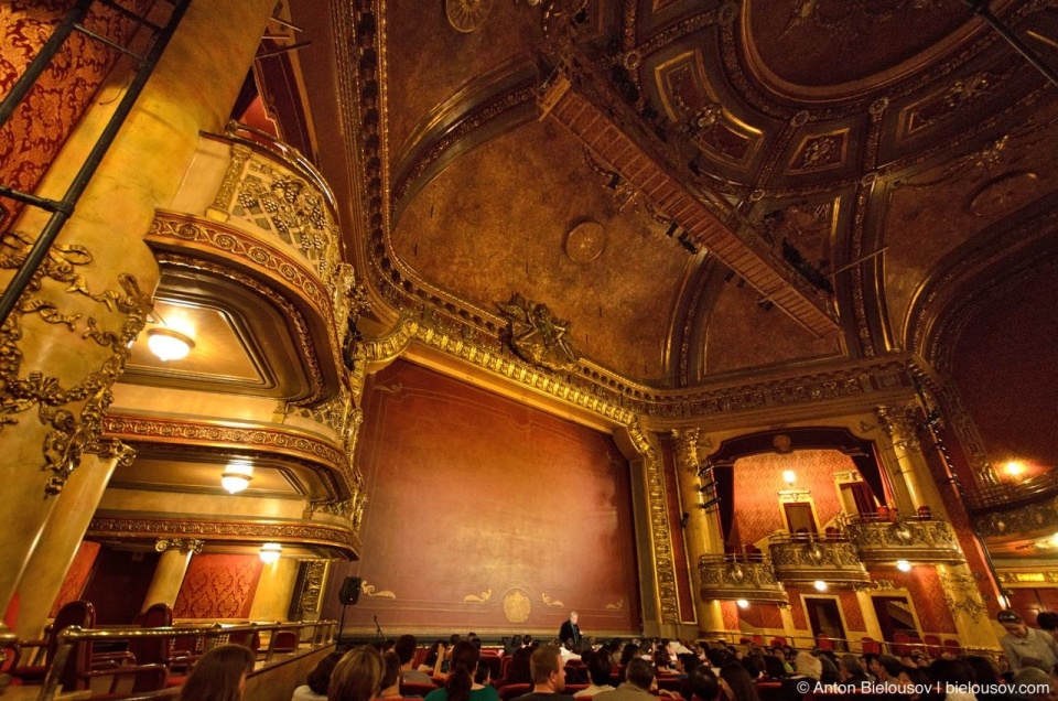 Toronto Elgin Theatre Hall (189 Yonge St.)