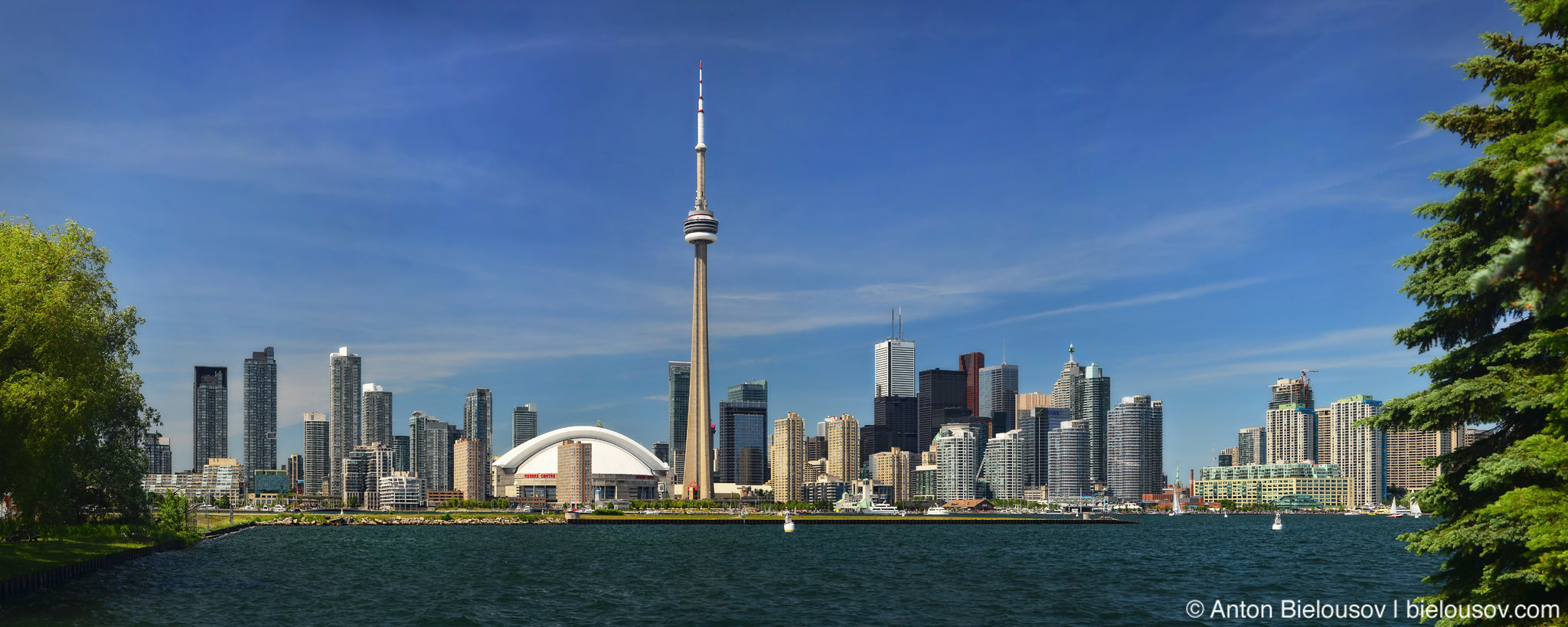 Free 67MP Toronto Skyline Noon Panorama (Creative Commons)