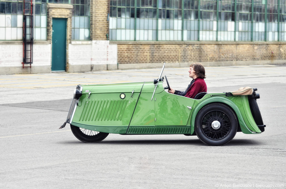 Top Gear: if Jeremy Clarkson and James May were girls (Wings and Wheels Heritage Festival in Toronto)