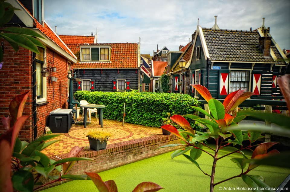 Volendam Old Houses