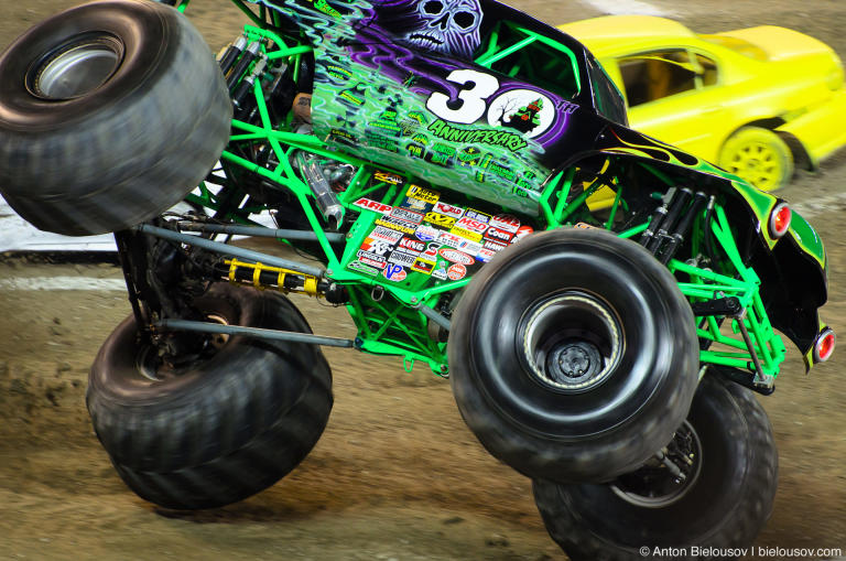 Monster Jam Trucks, Toronto: “Grave Digger’