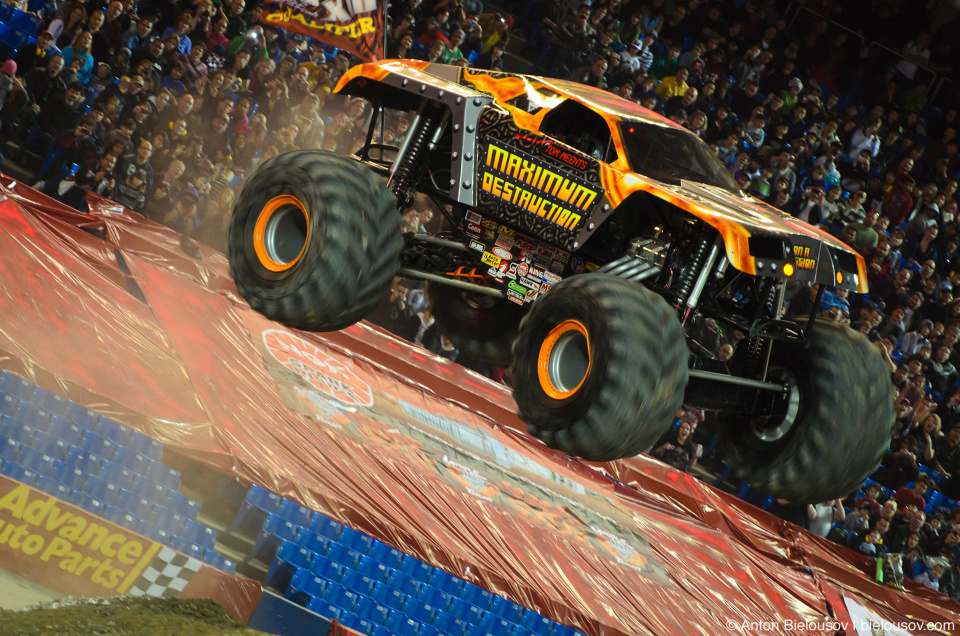 Maximum Destruction Monster Truck (Monster Jam Tour, Toronto, 2012)