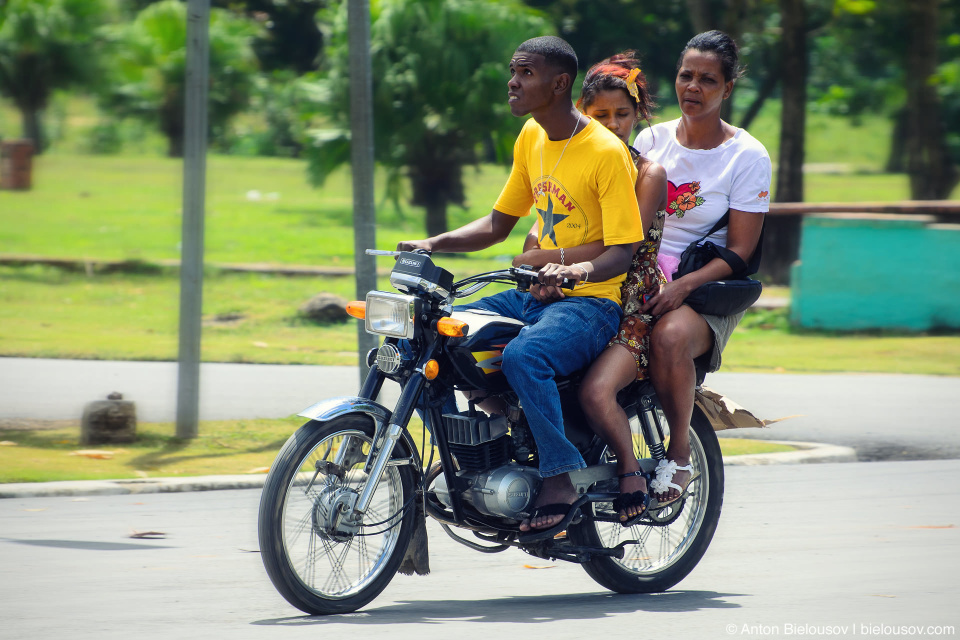  Dominican biking threesome