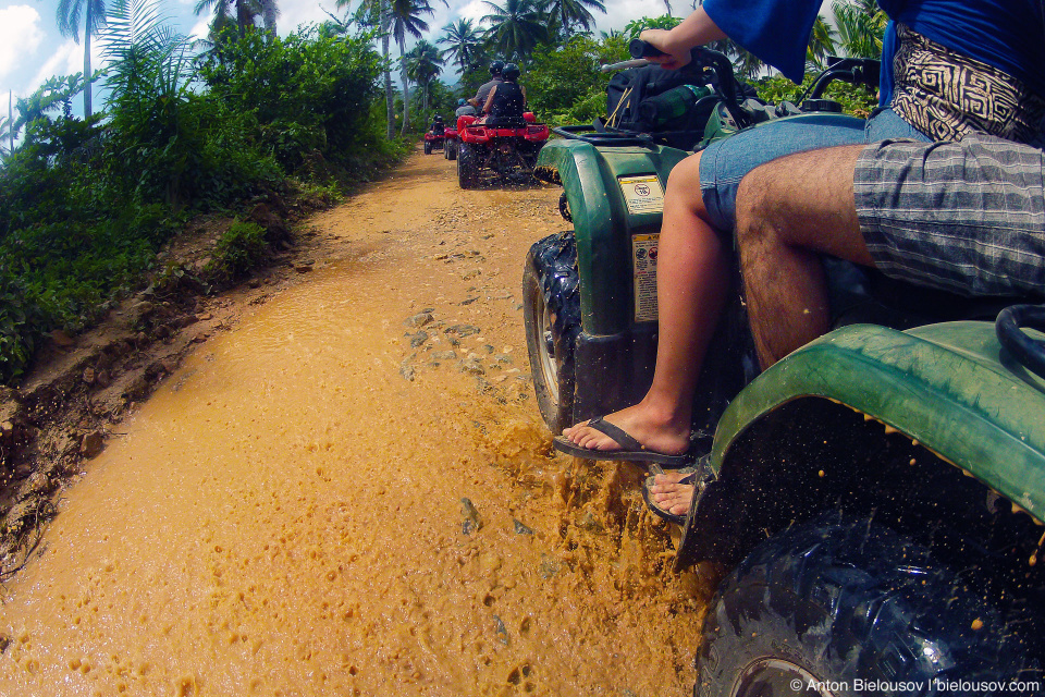 Quadcycling in Dominican Republic