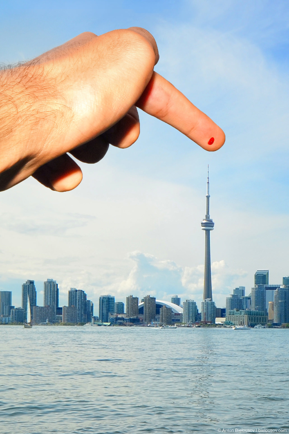 CN Tower Toronto Needle Bleeding in perspective