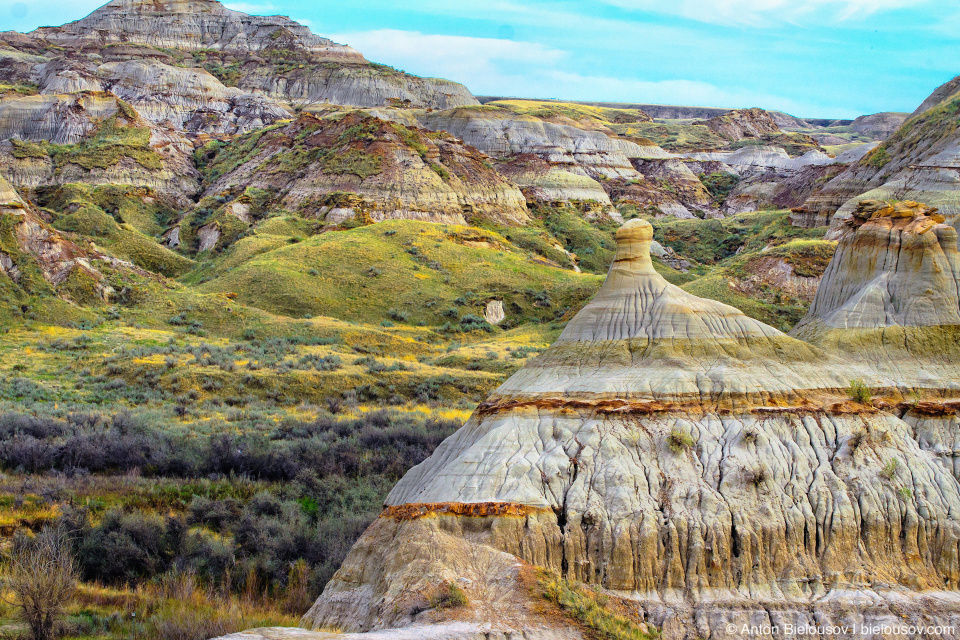 Dinosaur Provincial Park valley