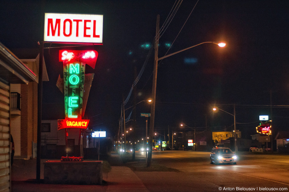 Motel neon sign at ThunderBay, ON