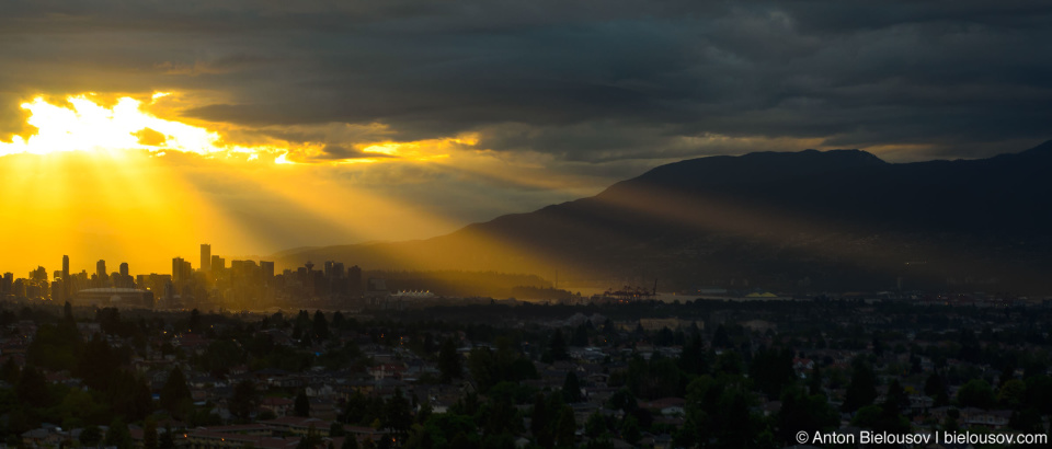 Vancouver in rays of evening sun panorama