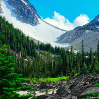 Joffre Lakes alpine valley Joffre Lakes alpine valley