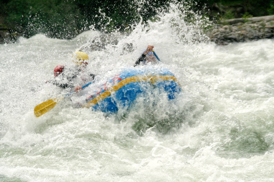 Rafting the Coquihalla River in British Columbia with Mobify team (June, 2012)