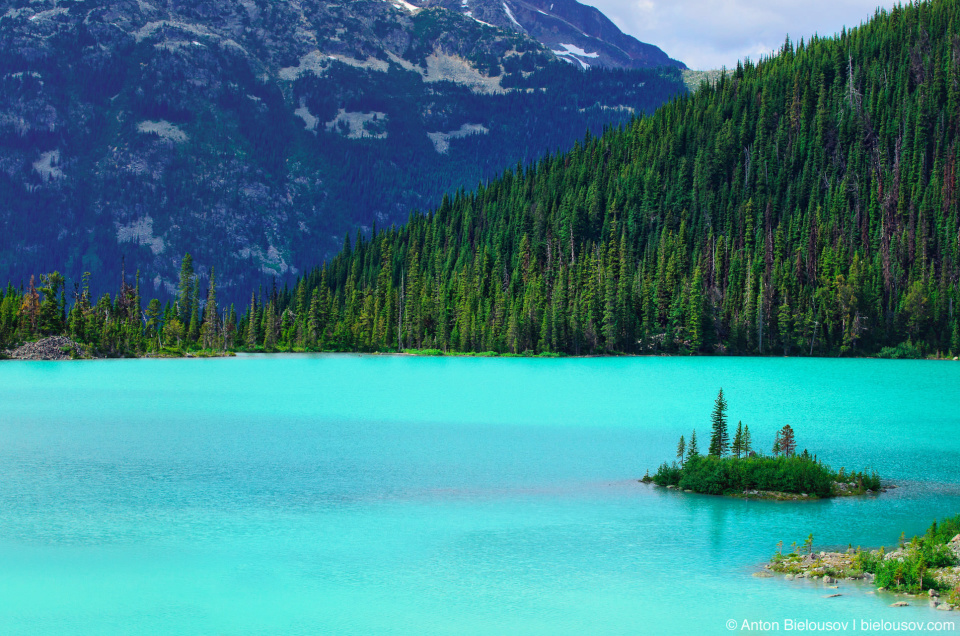 Turquoise water of Upper Joffre glacier lake