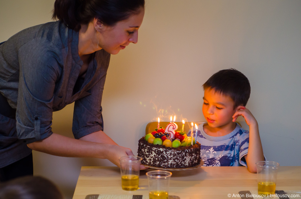 6 years birthday cake with candles