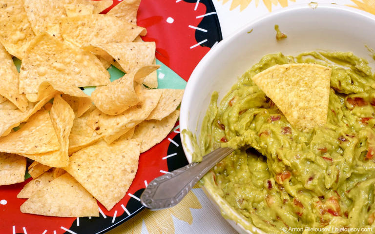 Nachos with Guacamole