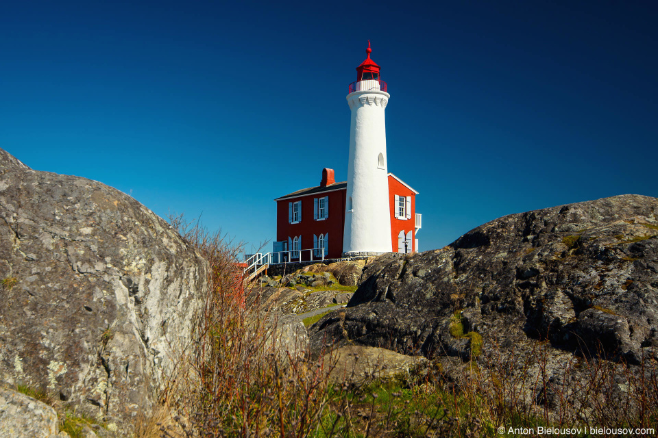 Fisgard Lighthouse (Victoria, BC) — старейший маяк (1860) на западном побережье Канады