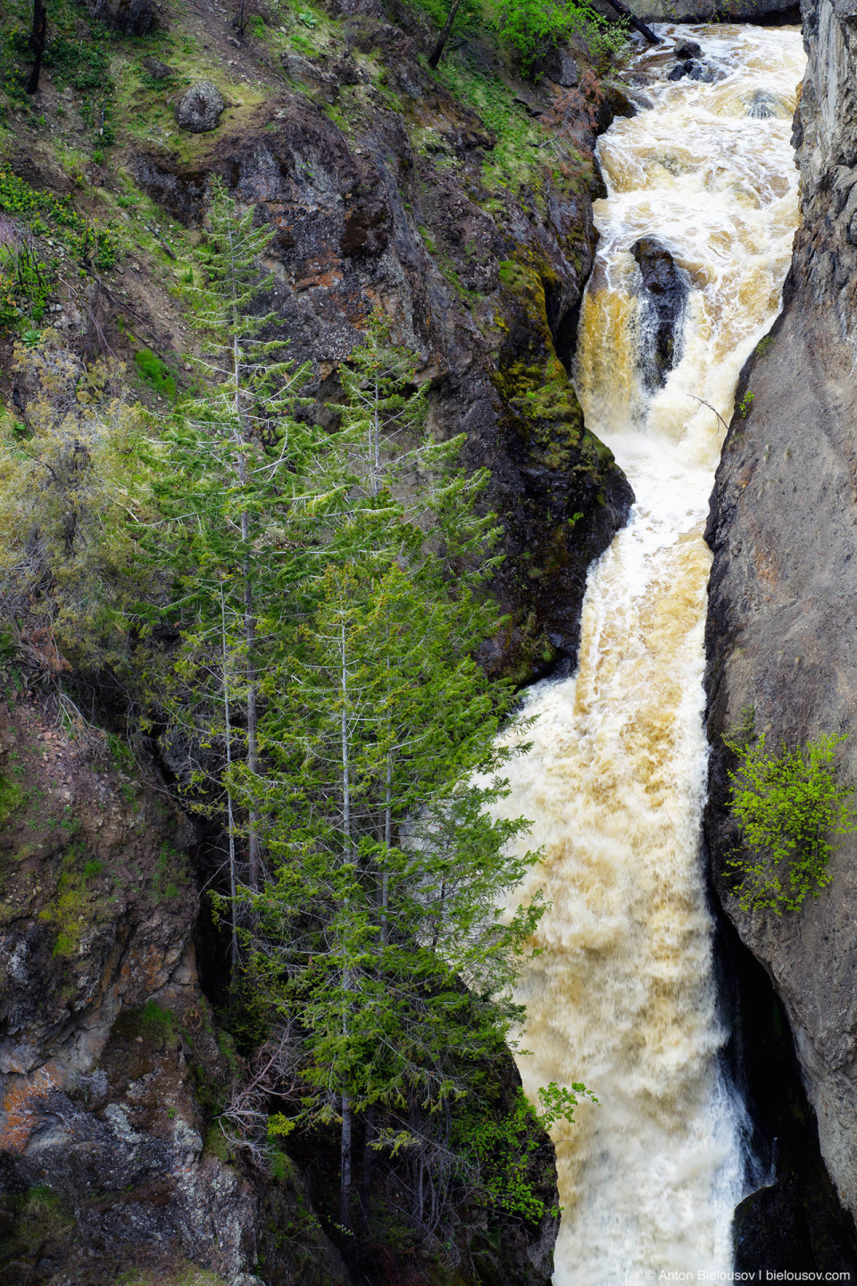 Водопады в провинциальном парке Медвежий ручей (Bear Creek Provincial Park)