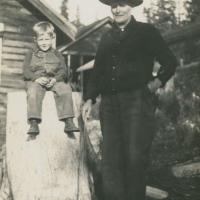 Сын Элисон и Росса Барр в послеке Parkhurst, 1936 Сын Элисон и Росса Барр в послеке Parkhurst, 1936
