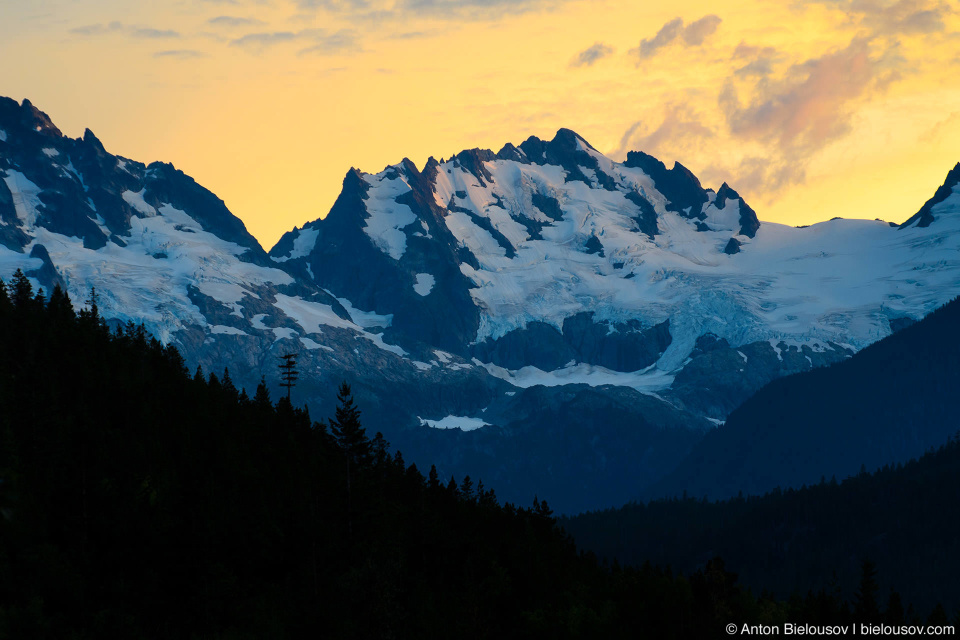 Glaciers on sunset at Sea to Sky Highway lookout