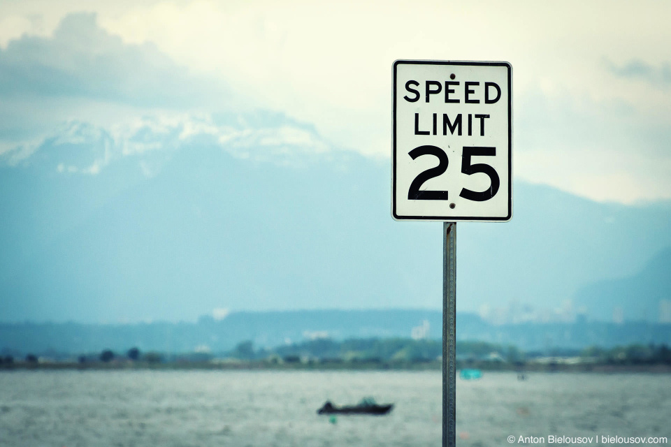 US speed limit sign (Point Roberts, WA)