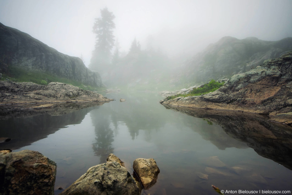 Seymour Mountain trail foggy lake