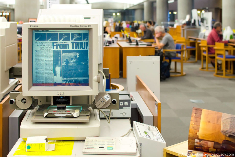 Vancouver Central Library Cannon Microfilm Scanner 100