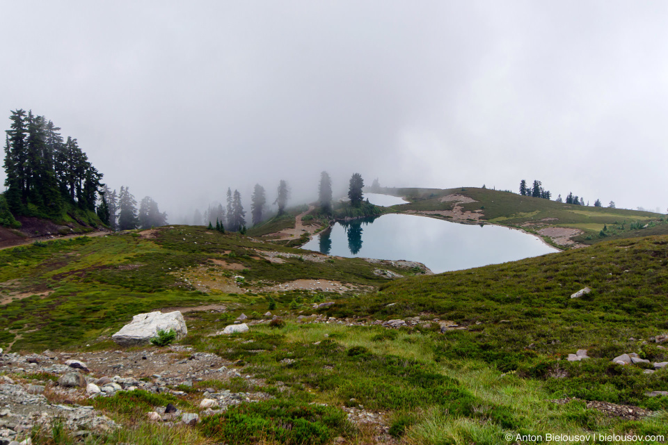 Elfin Lakes in clouds