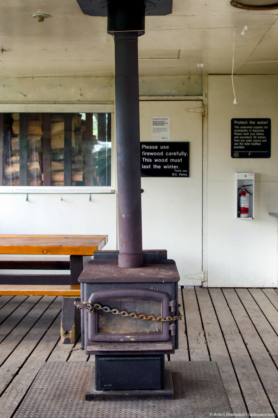 elfin-lakes-trail-shelter