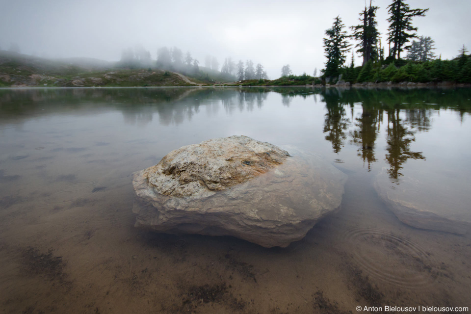 Elfin Lakes Rock