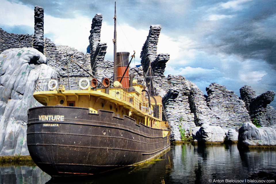 Peter Jackson's King Kong Scull Island Bigature at Universal Studios Backlot, Hollywood, CA