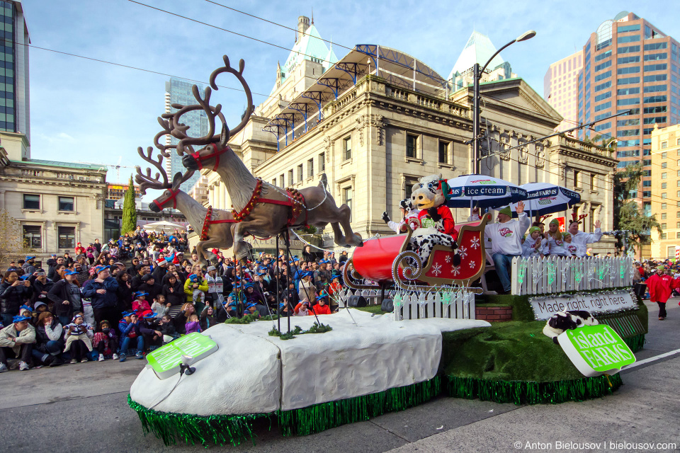 Vancouver 11th Santa Claus Parade (2014)