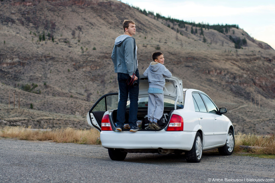 Road trip: standing in Mazda's trunk