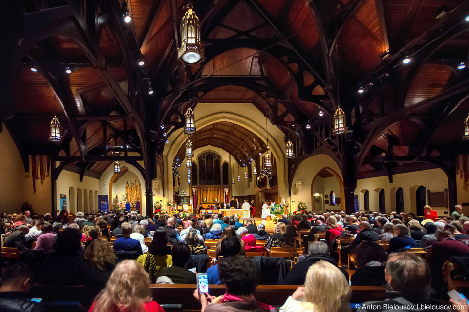 Рождественская месса в Christ Church Cathedral (Vancouver)