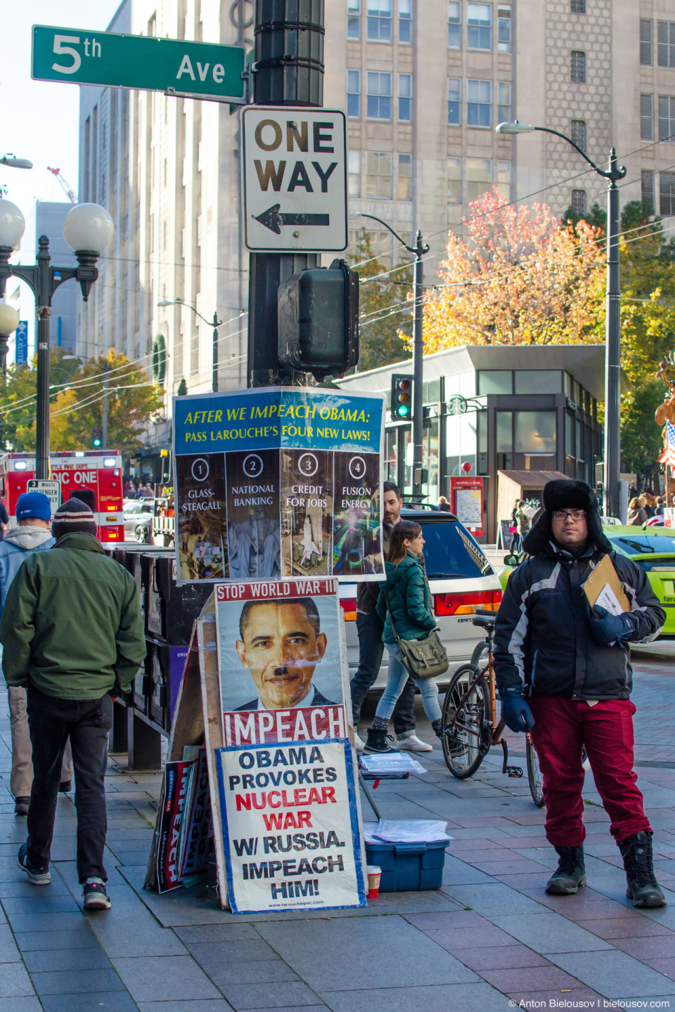 Protest: Obama provokes nuclear war w/ Russia — impeach him (Seattle, WA)