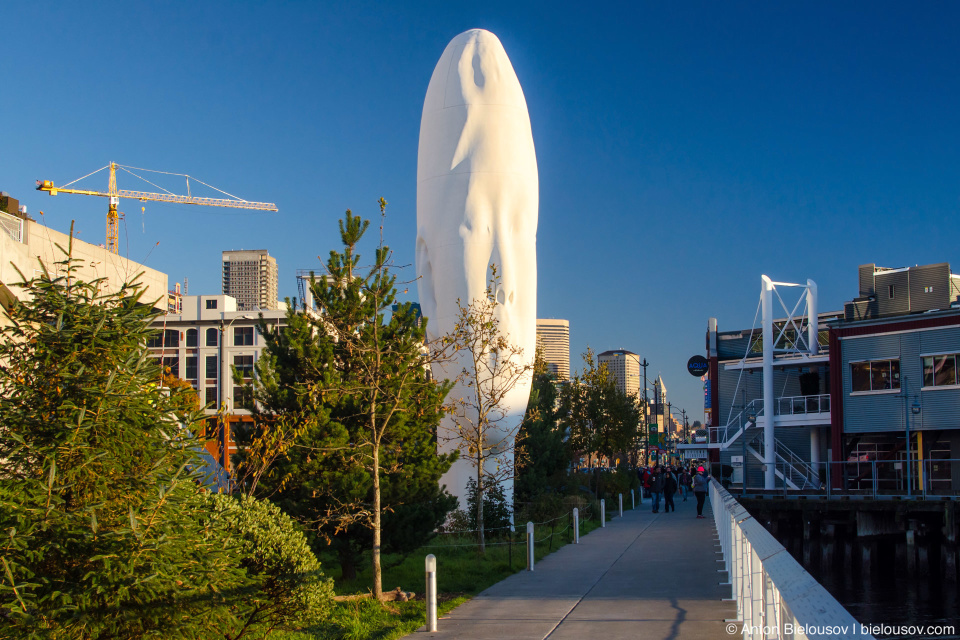 Скульптура в парке Olympic Sculpture Park (Seattle, WA)