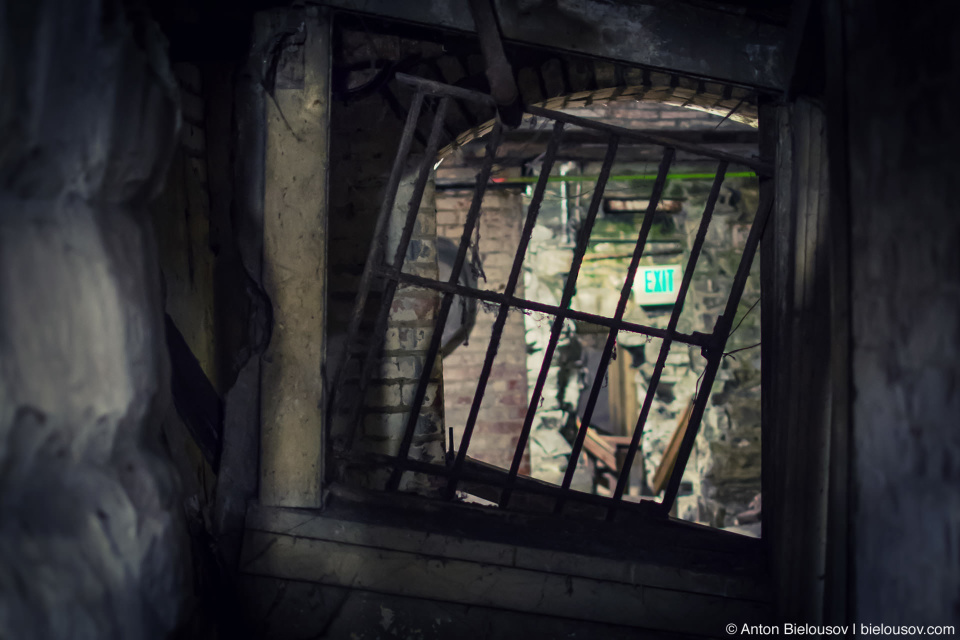 Seattle underground Tour: Bank Teller's Cage