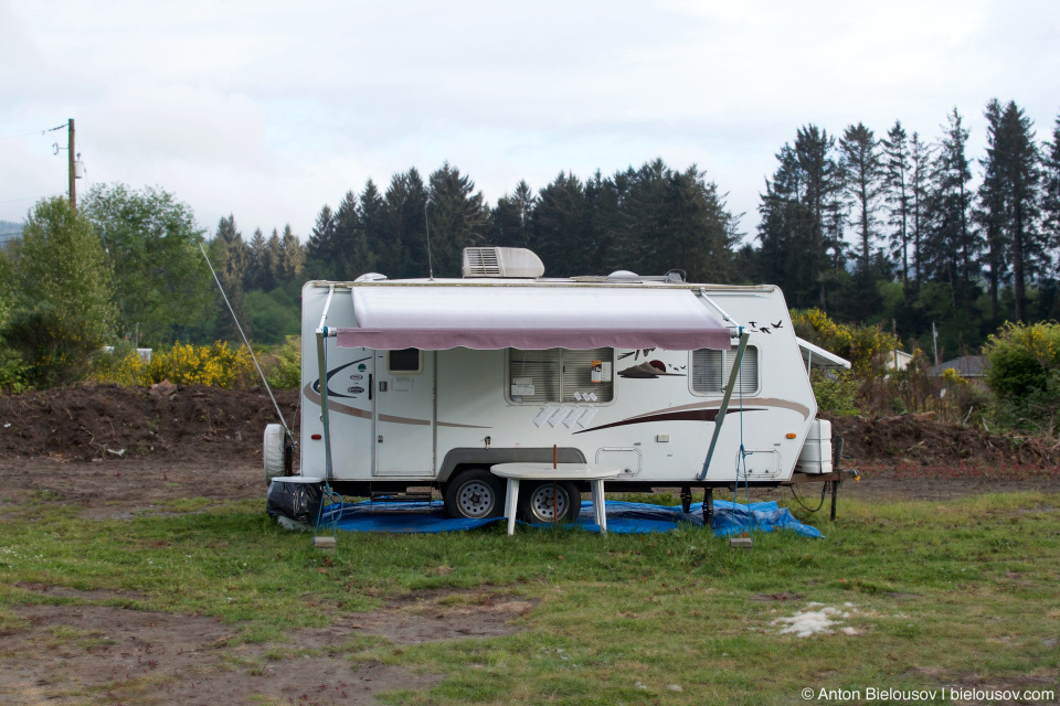 Evan's parking office (Port Renfrew, BC)