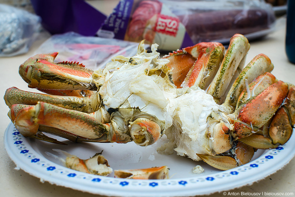 West Coast Trail: eating crab at Nitinat Narrows ferry