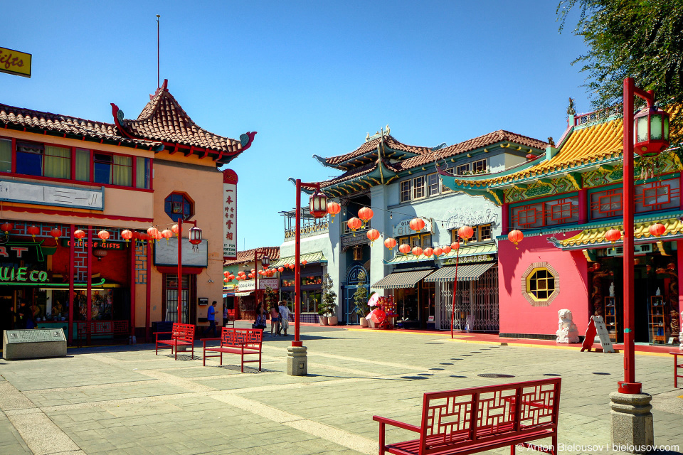 Chinatown. Чайнатаун Лос Анджелес. Чайна Таун Лос Анджелес. Чайнатаун Лос-Анджелеса китайский район. Китайский квартал Лос Анджелес.