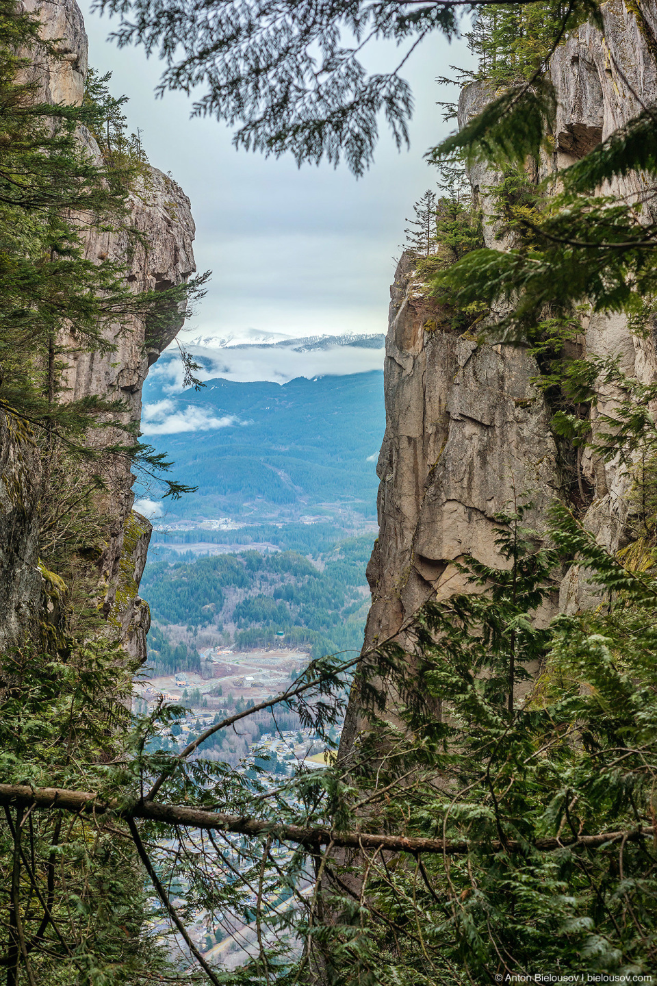 Скалы между Вторым и Третьим пиками Stawamus Chief