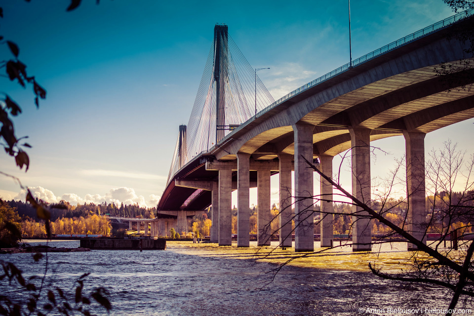 Port Mann — самый широкий в мире мост (65 м) до открытия моста Bay Bridge в Калифорнии в 2013 году