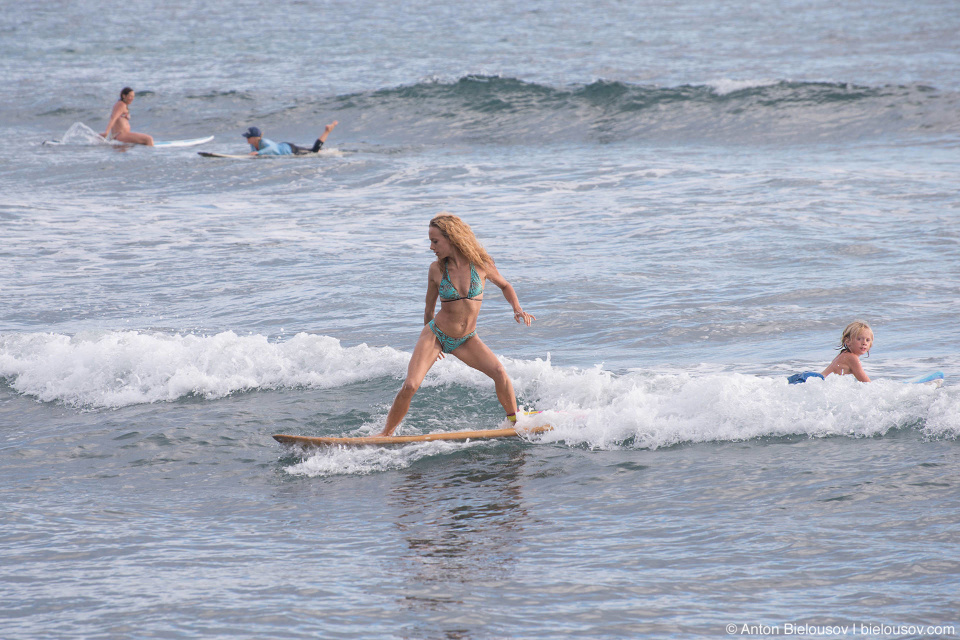 Surfer at Launiupoko Beach (Maui, HI)