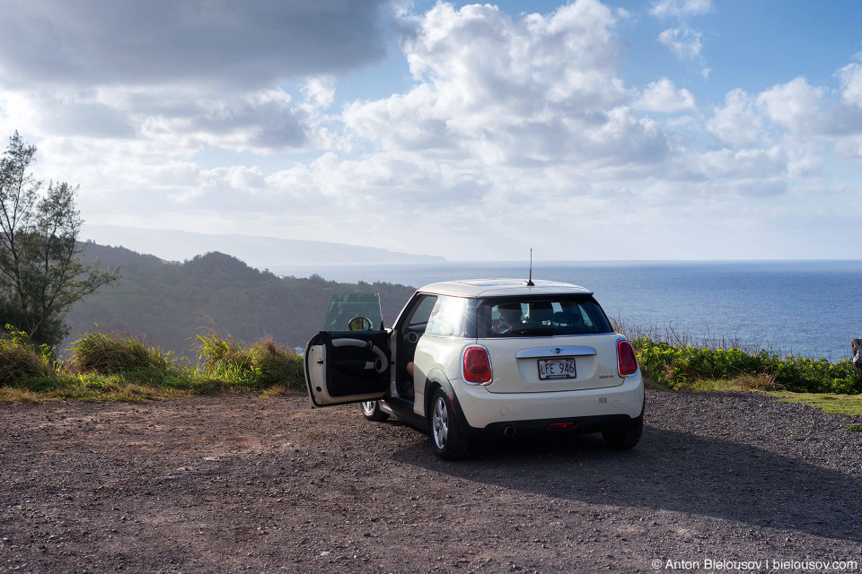 Mini Cooper on Kahikaii Highway lookout (Maui, HI)