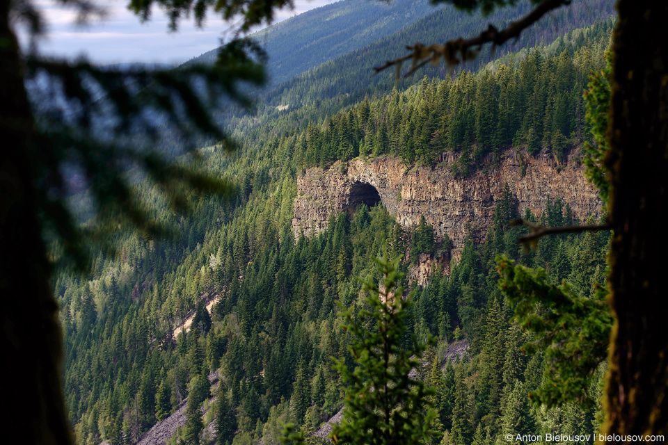 Spahats Natural Bridge (Wells Gray Provincial Park, BC)