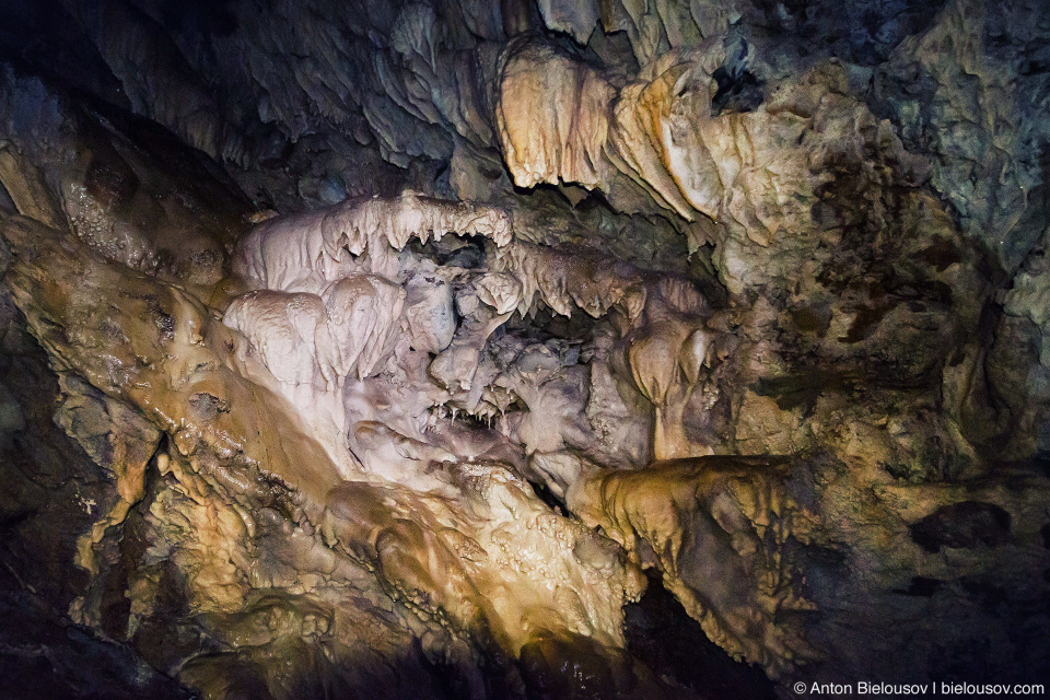 Calcite Formations in Horne Lake Riverbend Cave (Vancouver Island, BC)