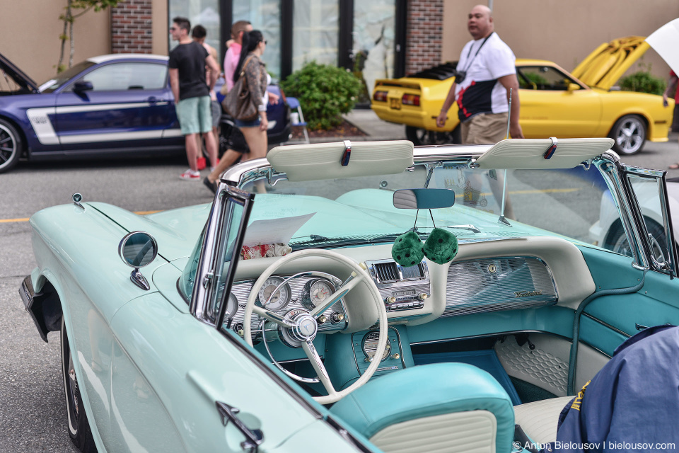 2016 Port Coquitlam Car Show — Chevrolet Convertible