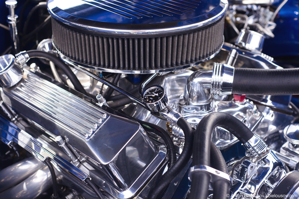 2016 Port Coquitlam Car Show — Roadsters Engine